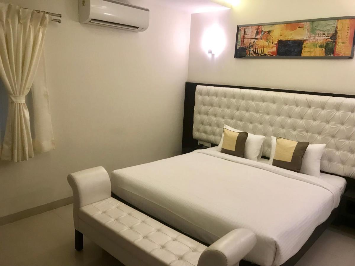 Krishna Beach Resort & Spa Колва Екстериор снимка
