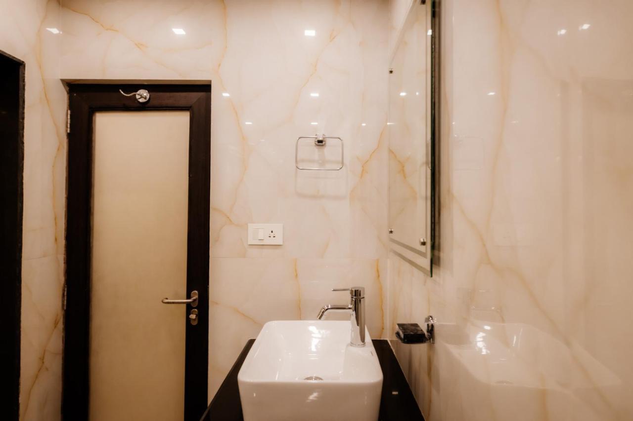 Krishna Beach Resort & Spa Колва Екстериор снимка