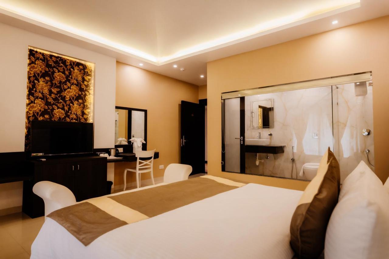 Krishna Beach Resort & Spa Колва Екстериор снимка