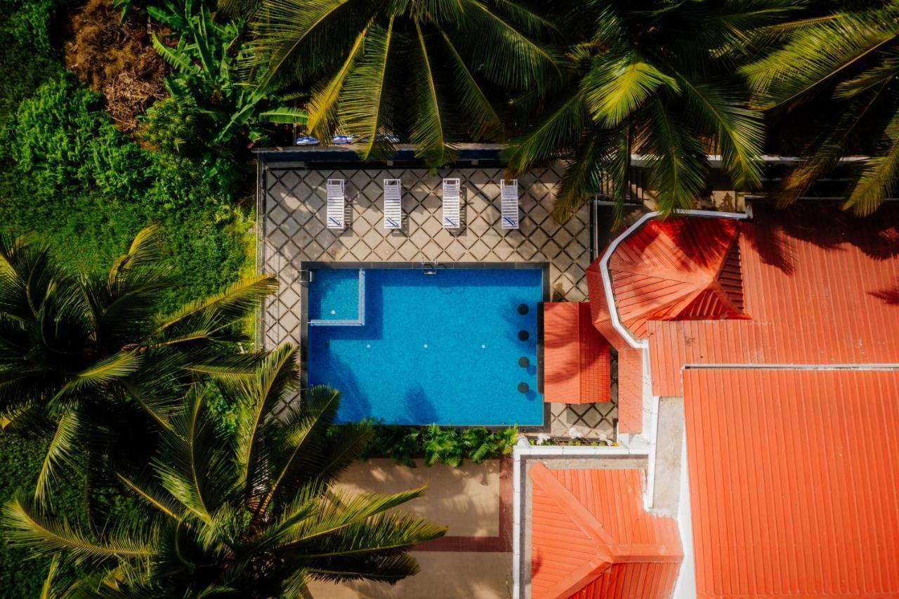 Krishna Beach Resort & Spa Колва Екстериор снимка