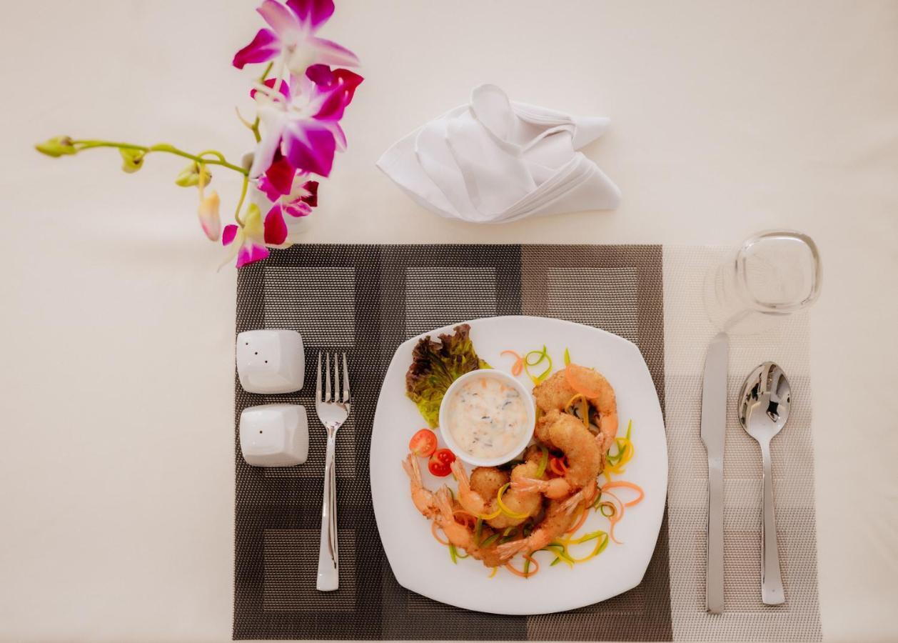 Krishna Beach Resort & Spa Колва Екстериор снимка
